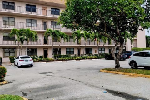 Condominio en venta en Sunrise, Florida, 2 dormitorios, 116.13 m2 № 2001599 - foto 18