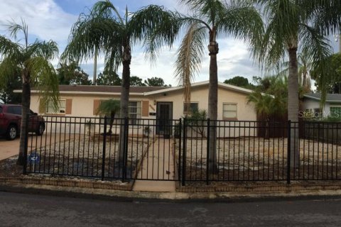 Casa en alquiler en Saint Petersburg, Florida, 3 dormitorios, 130.06 m2 № 1684434 - foto 14