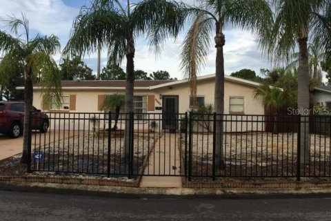 Casa en alquiler en Saint Petersburg, Florida, 3 dormitorios, 130.06 m2 № 1684434 - foto 16