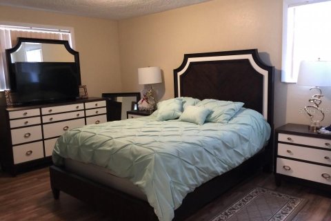 Casa en alquiler en Saint Petersburg, Florida, 3 dormitorios, 130.06 m2 № 1684434 - foto 24