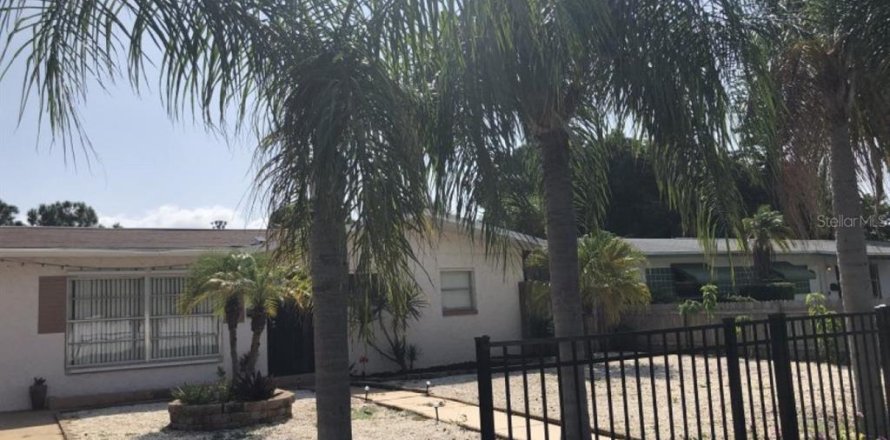 Casa en Saint Petersburg, Florida 3 dormitorios, 130.06 m2 № 1684434
