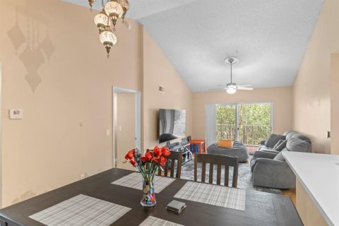 Condo in Coconut Creek, Florida, 2 bedrooms  № 2177916 - photo 10