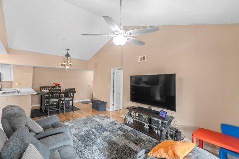 Condo in Coconut Creek, Florida, 2 bedrooms  № 2177916 - photo 12