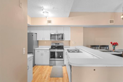 Condo in Coconut Creek, Florida, 2 bedrooms  № 2177916 - photo 5