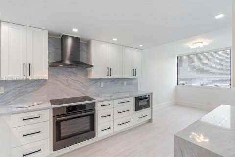 Adosado en venta en Fort Lauderdale, Florida, 2 dormitorios, 176.89 m2 № 1951949 - foto 23