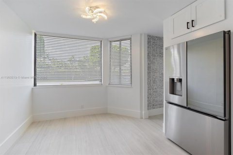 Adosado en venta en Fort Lauderdale, Florida, 2 dormitorios, 176.89 m2 № 1951949 - foto 25