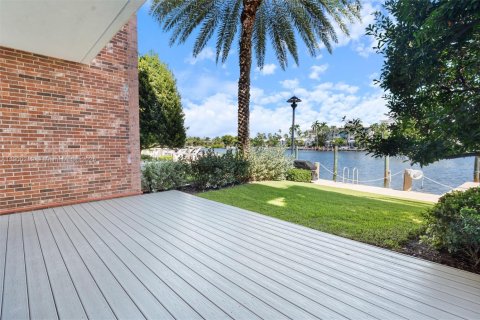 Adosado en venta en Fort Lauderdale, Florida, 2 dormitorios, 176.89 m2 № 1951949 - foto 28