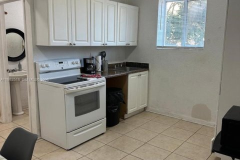 Apartment in Miami, Florida 1 bedroom, 57.13 sq.m. № 2045283 - photo 3