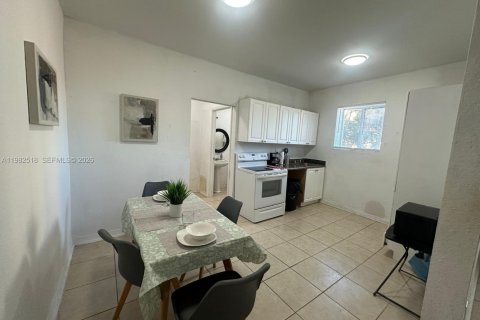 Apartment in Miami, Florida 1 bedroom, 57.13 sq.m. № 2045283 - photo 6