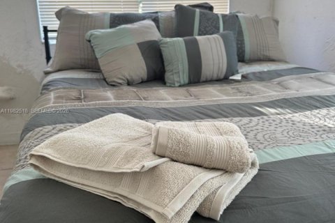 Apartment in Miami, Florida 1 bedroom, 57.13 sq.m. № 2045283 - photo 10