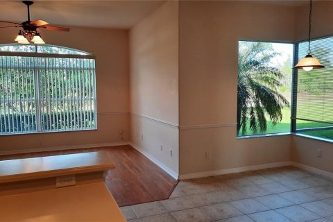House in Ormond Beach, Florida 3 bedrooms, 196.12 sq.m. № 2213597 - photo 9