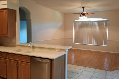 House in Ormond Beach, Florida 3 bedrooms, 196.12 sq.m. № 2213597 - photo 12