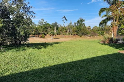 House in Ormond Beach, Florida 3 bedrooms, 196.12 sq.m. № 2213597 - photo 2