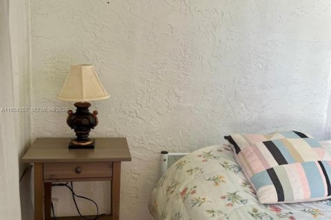 Condominio en venta en Lauderdale Lakes, Florida, 1 dormitorio, 69.49 m2 № 2153328 - foto 3
