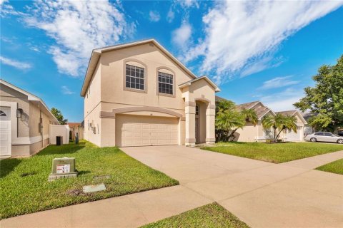 House in Kissimmee, Florida 4 bedrooms, 215.44 sq.m. № 1835200 - photo 3