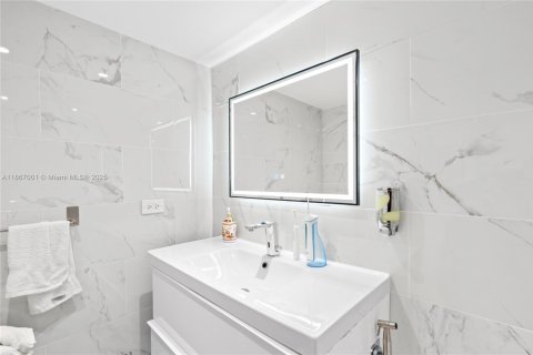Copropriété à vendre à Miami Beach, Floride: 1 chambre, 50.72 m2 № 1923291 - photo 18