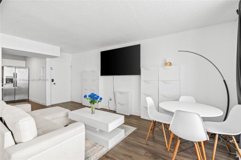 Copropriété à vendre à Miami Beach, Floride: 1 chambre, 50.72 m2 № 1923291 - photo 30