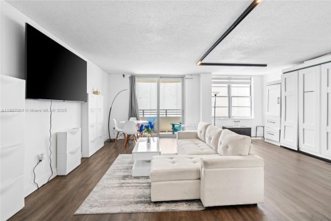 Copropriété à vendre à Miami Beach, Floride: 1 chambre, 50.72 m2 № 1923291 - photo 27