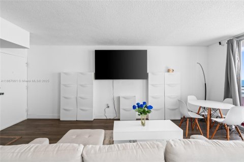 Copropriété à vendre à Miami Beach, Floride: 1 chambre, 50.72 m2 № 1923291 - photo 25