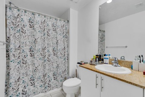 Copropriété à vendre à Miami, Floride: 2 chambres, 93.09 m2 № 1985235 - photo 16