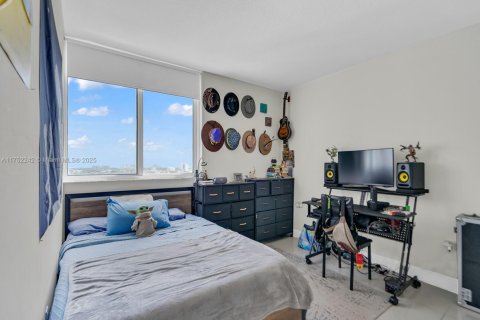 Copropriété à vendre à Miami, Floride: 2 chambres, 93.09 m2 № 1985235 - photo 13