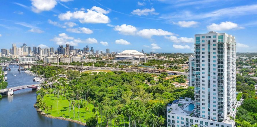 Condo à Miami, Floride, 2 chambres № 1985235