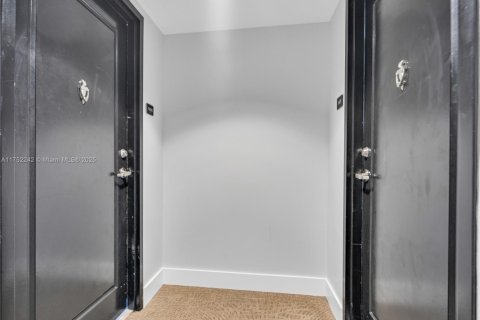 Copropriété à vendre à Miami, Floride: 2 chambres, 93.09 m2 № 1985235 - photo 9