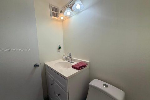 Купить кондоминиум в Уэст-Палм-Бич, Флорида 1 спальня, 66.89м2, № 1859916 - фото 7