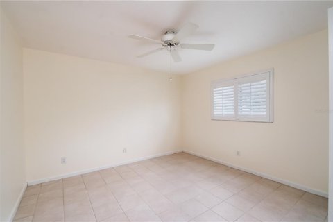 House in Ocala, Florida 3 bedrooms, 181.16 sq.m. № 1273483 - photo 28