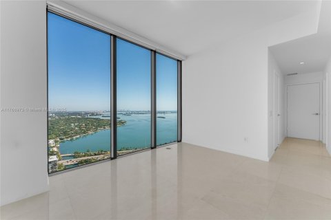 Condo in Miami, Florida, 5 bedrooms № 2038030 - photo 26