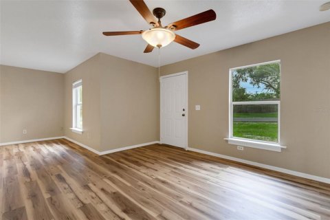 House in Plant City, Florida 3 bedrooms, 105.17 sq.m. № 1881058 - photo 3