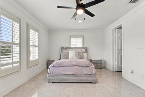 Touwnhouse à vendre à Saint Petersburg, Floride: 4 chambres, 335.1 m2 № 2377782 - photo 24