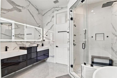 Touwnhouse à vendre à Saint Petersburg, Floride: 4 chambres, 335.1 m2 № 2377782 - photo 19