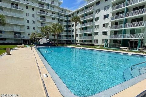 Condo in Daytona Beach, Florida, 1 bedroom № 2284102 - photo 3