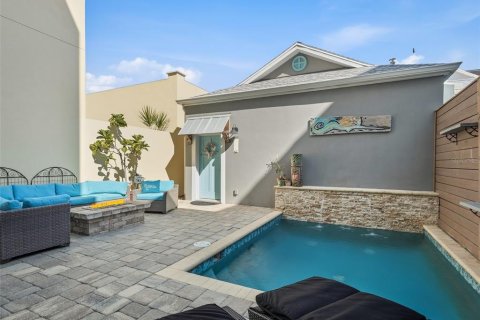 House in New Smyrna Beach, Florida 3 bedrooms, 306.58 sq.m. № 2206073 - photo 12