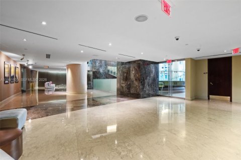 Condo in Sunny Isles Beach, Florida, 2 bedrooms  № 2043273 - photo 23