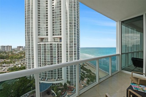 Condo in Sunny Isles Beach, Florida, 2 bedrooms  № 2043273