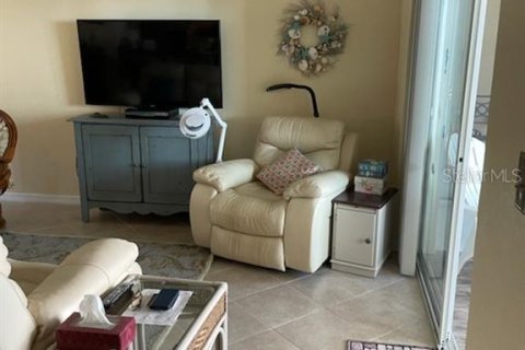 Condo in Saint Petersburg, Florida, 2 bedrooms  № 1571005 - photo 4