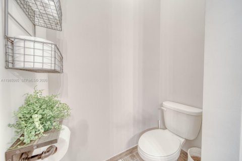 Casa en venta en Lake Worth, Florida, 3 dormitorios, 196.77 m2 № 2055396 - foto 30