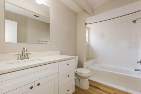 Снять в аренду виллу или дом в Брэндон, Флорида 4 спальни, 143.91м2, № 2100489 - фото 11
