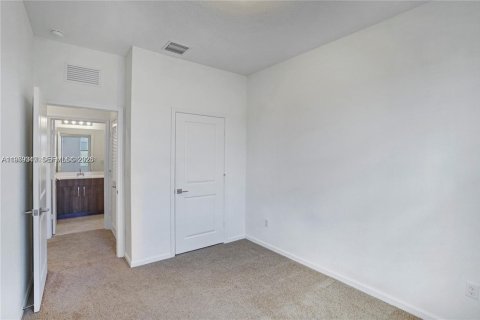 Купить таунхаус в Лодерхилл, Флорида 3 спальни, 138.98м2, № 2046041 - фото 6