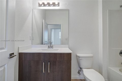 Купить таунхаус в Лодерхилл, Флорида 3 спальни, 138.98м2, № 2046041 - фото 10