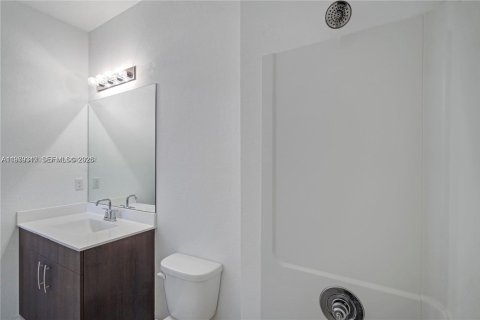 Купить таунхаус в Лодерхилл, Флорида 3 спальни, 138.98м2, № 2046041 - фото 9