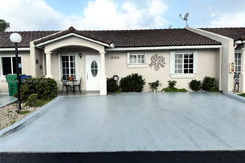 Villa ou maison à vendre à Hialeah, Floride: 2 chambres, 91.97 m2 № 2064627 - photo 21