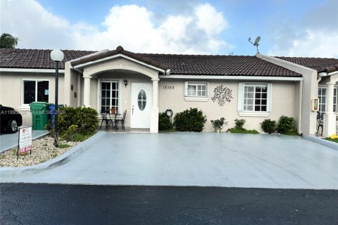 Villa ou maison à vendre à Hialeah, Floride: 2 chambres, 91.97 m2 № 2064627 - photo 17