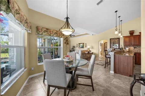 House in Rotonda, Florida 3 bedrooms, 222.69 sq.m. № 1717583 - photo 13