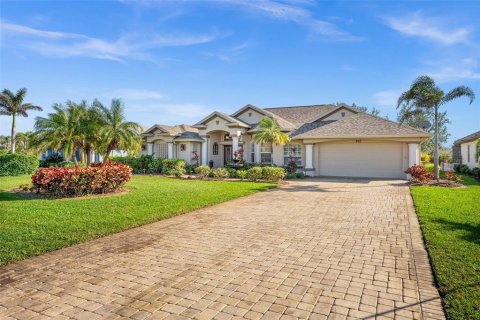 House in Rotonda, Florida 3 bedrooms, 222.69 sq.m. № 1717583 - photo 1