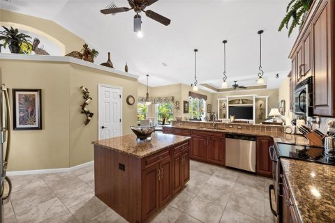 House in Rotonda, Florida 3 bedrooms, 222.69 sq.m. № 1717583 - photo 11