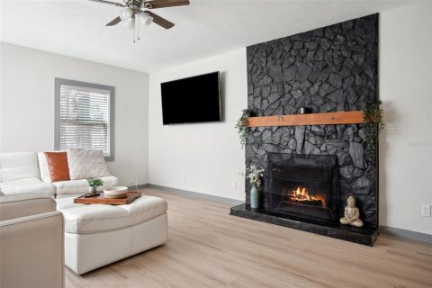 Casa en venta en Saint Petersburg, Florida, 4 dormitorios, 98.2 m2 № 1724752 - foto 6