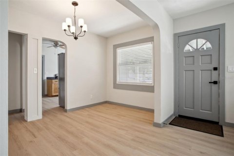 Casa en venta en Saint Petersburg, Florida, 4 dormitorios, 98.2 m2 № 1724752 - foto 4